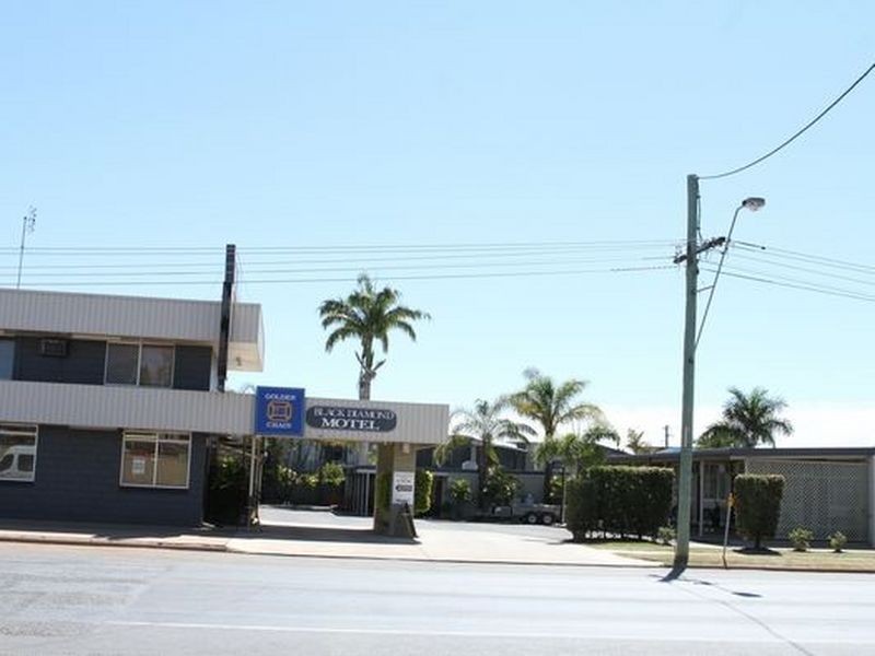 24 Railway Street, Blackwater QLD 4717