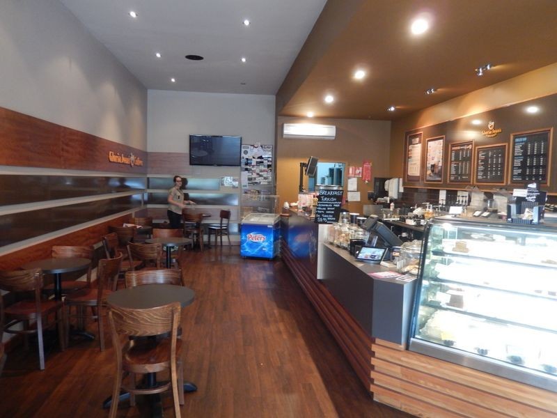 19 Brighton Road, Sandgate QLD 4017