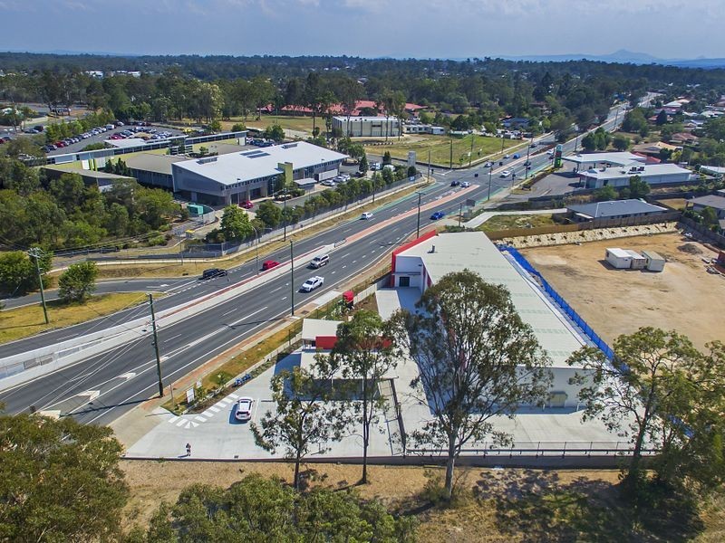 21 Middle Road, Hillcrest QLD 4118