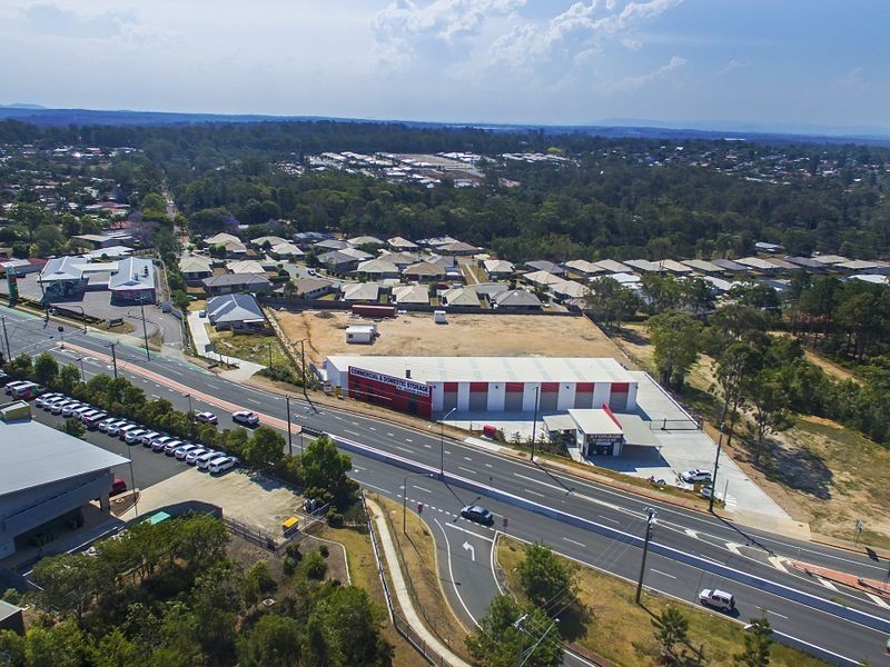 21 Middle Road, Hillcrest QLD 4118
