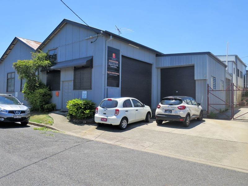 15-17 Chrome Street, Salisbury QLD 4107