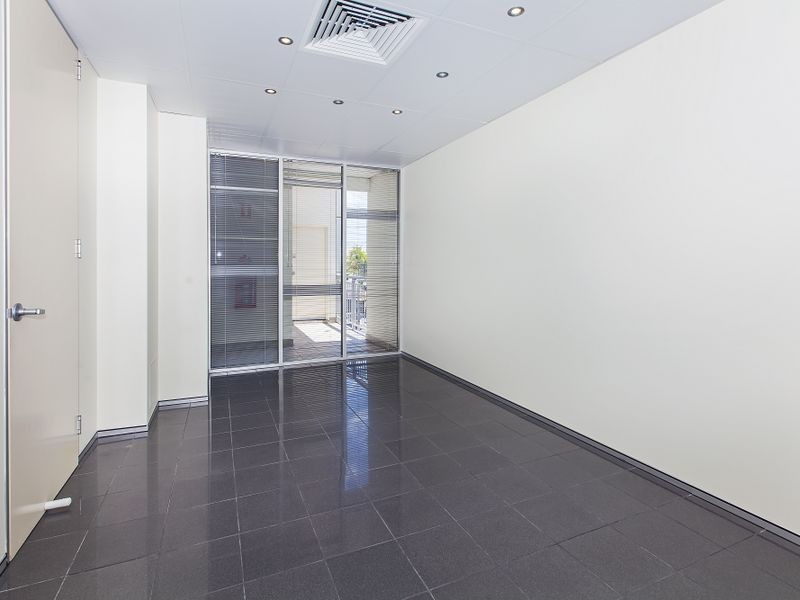 92 Cleveland Street, Greenslopes QLD 4120