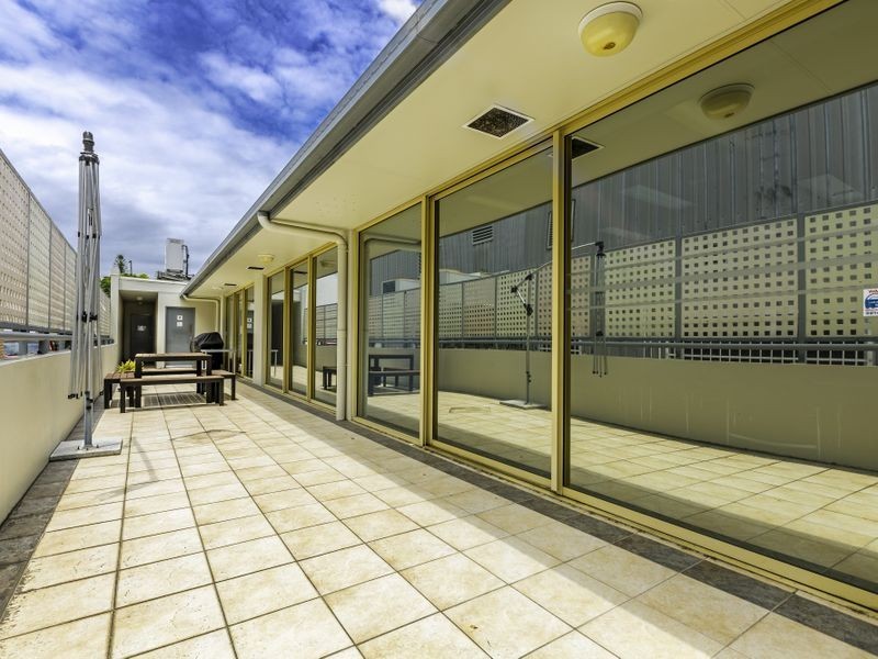 6 Paxton Street, Springwood QLD 4127