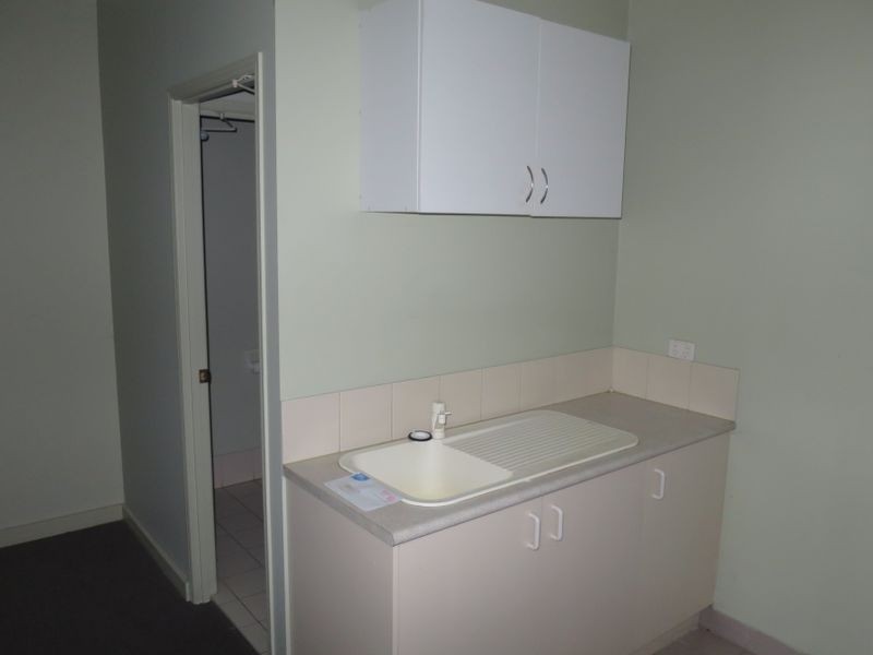 2/12 Vanessa Boulevard, Springwood QLD 4127