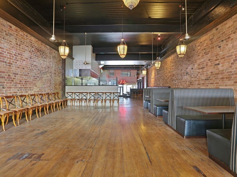 14 Logan Road, Woolloongabba QLD 4102