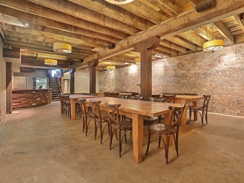 14 Logan Road, Woolloongabba QLD 4102