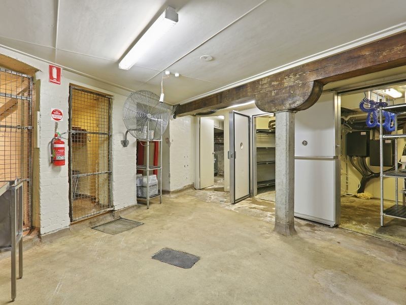 14 Logan Road, Woolloongabba QLD 4102