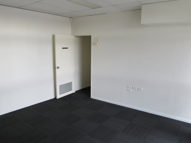 Suite 9 & 10/3442 Pacific Highway, Springwood QLD 4127