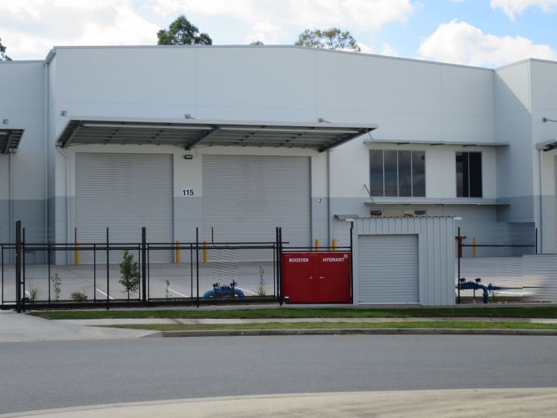 1 & 2/115 Corymbia Place, Parkinson QLD 4115