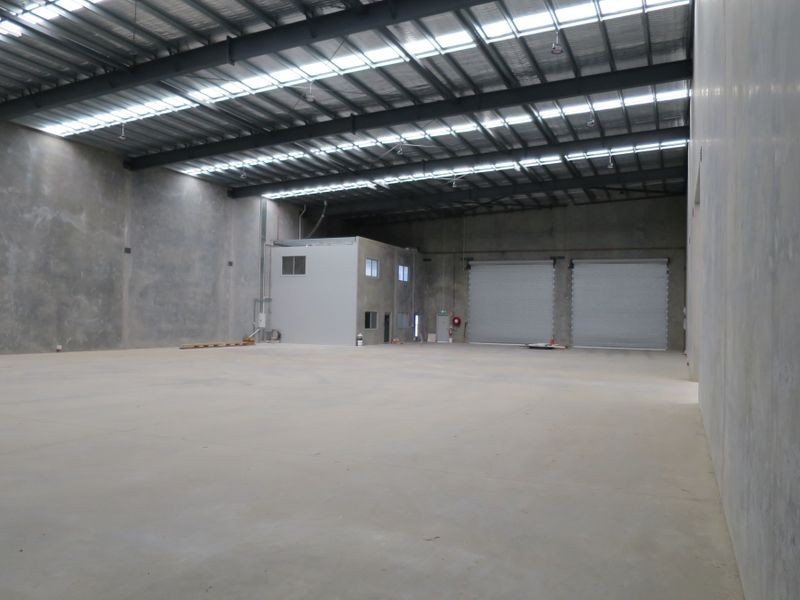 1 & 2/115 Corymbia Place, Parkinson QLD 4115