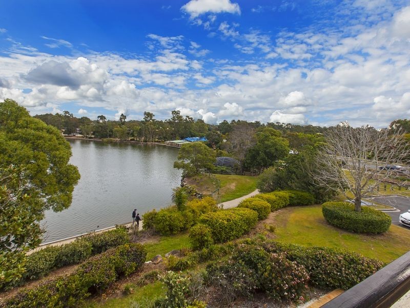 5/3 The Esplanade, Forest Lake QLD 4078