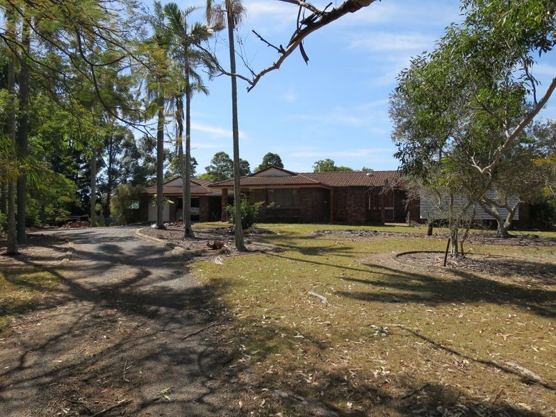 20 Giles Road, Redland Bay QLD 4165