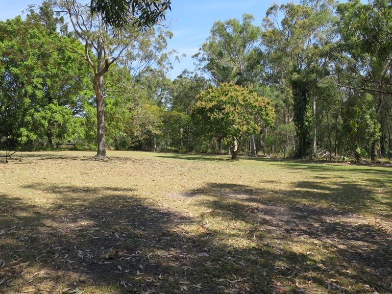 20 Giles Road, Redland Bay QLD 4165