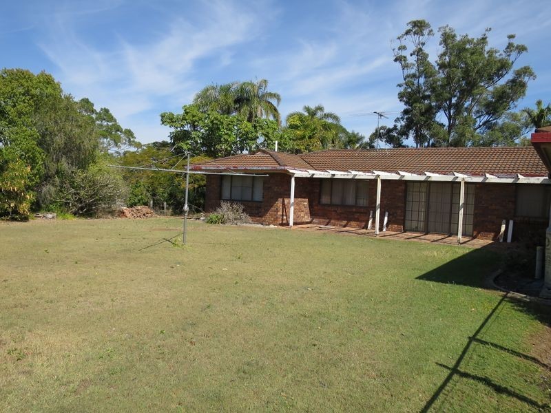 20 Giles Road, Redland Bay QLD 4165