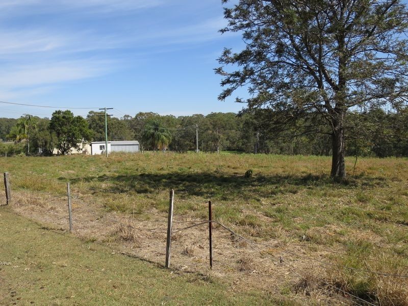 20 Giles Road, Redland Bay QLD 4165
