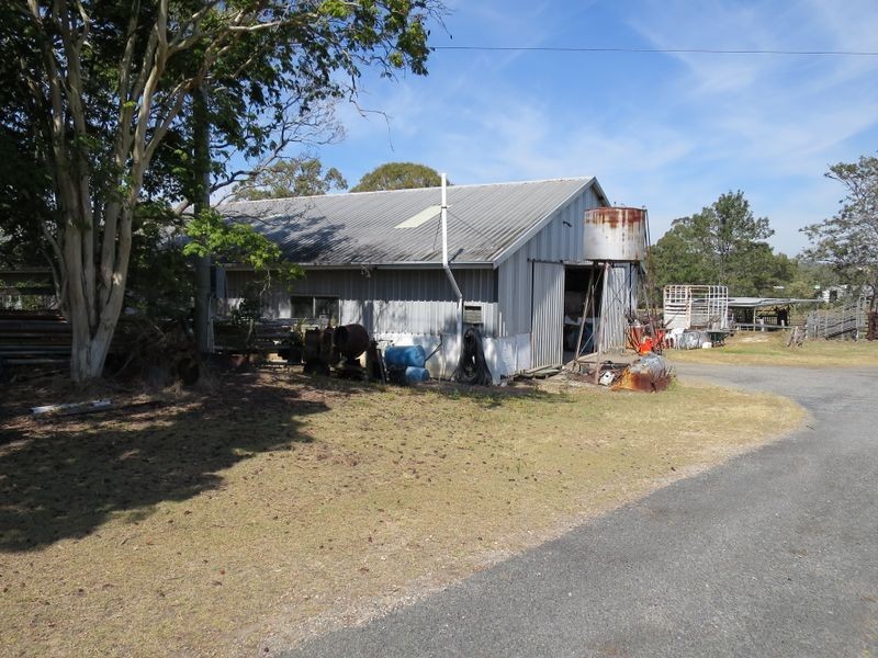 20 Giles Road, Redland Bay QLD 4165