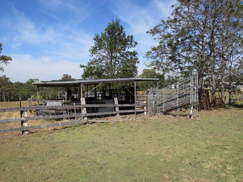 20 Giles Road, Redland Bay QLD 4165