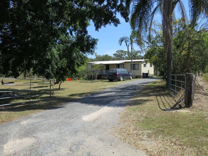 20 Giles Road, Redland Bay QLD 4165