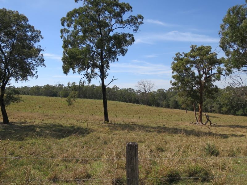 20 Giles Road, Redland Bay QLD 4165