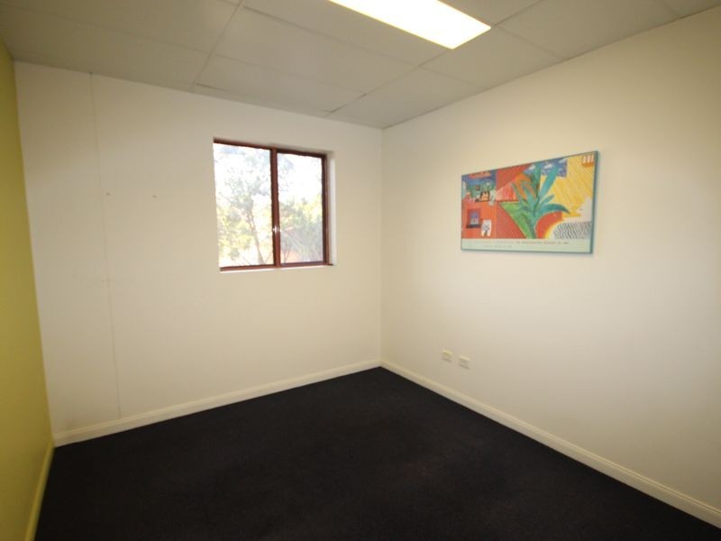 18 Carol Avenue, Springwood QLD 4127