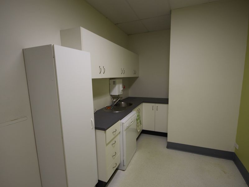 18 Carol Avenue, Springwood QLD 4127