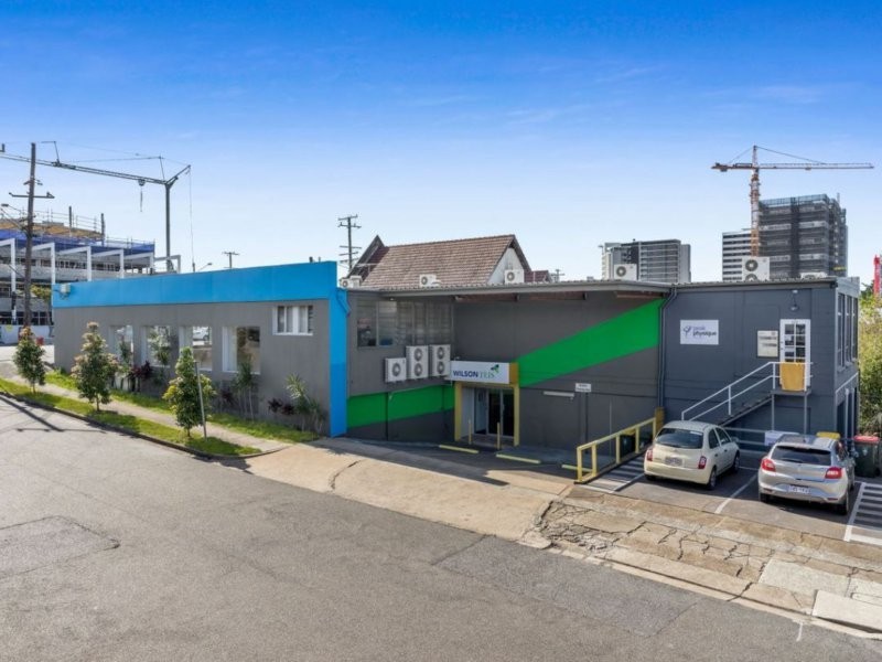 212 Logan Road, Woolloongabba QLD 4102