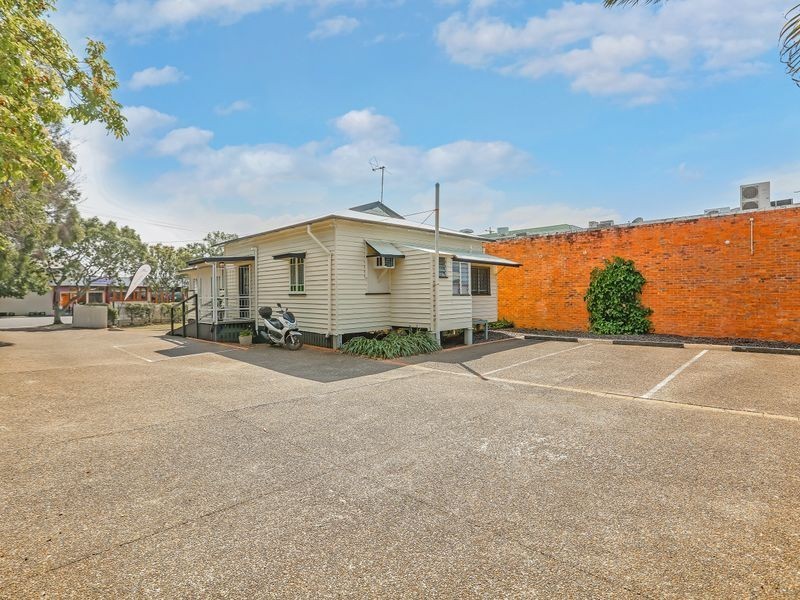 10 Park Terrace, Sherwood QLD 4075