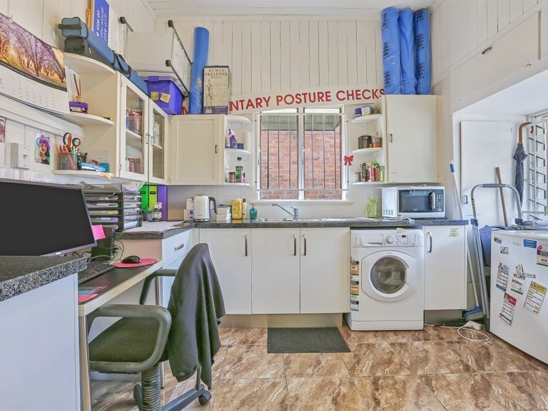 10 Park Terrace, Sherwood QLD 4075