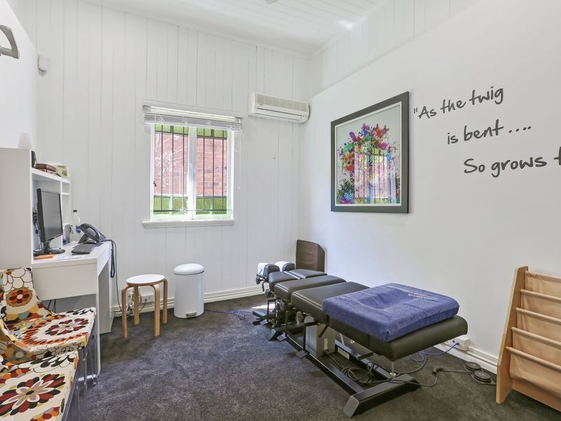 10 Park Terrace, Sherwood QLD 4075