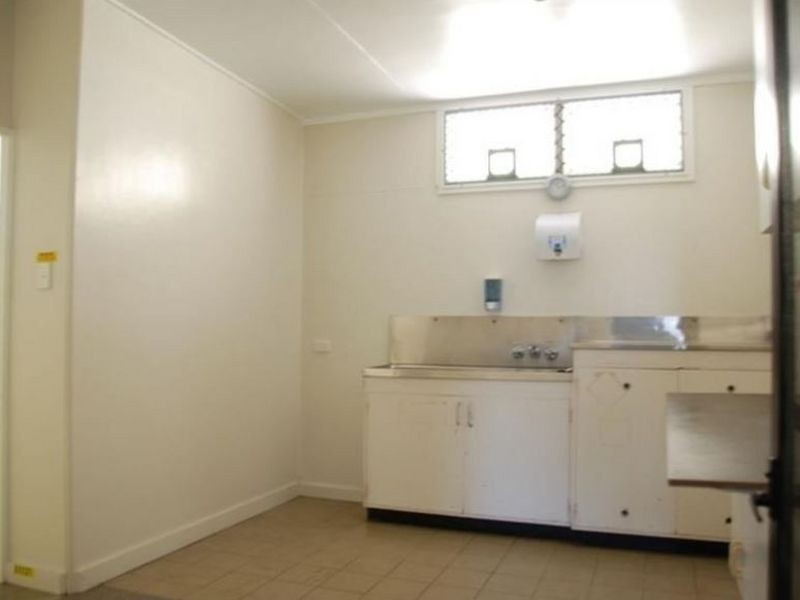 42 Lee Street, Sarina QLD 4737