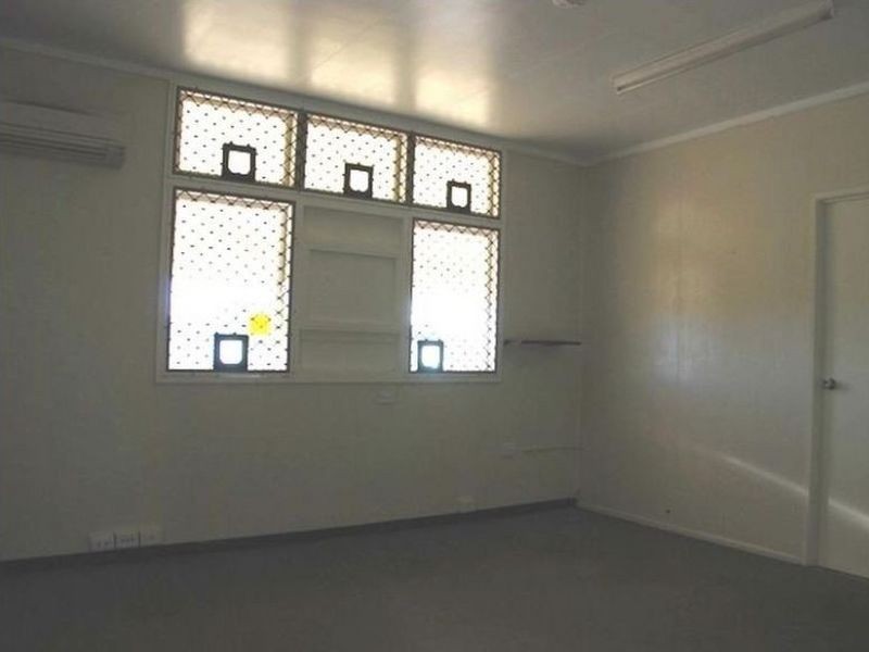 42 Lee Street, Sarina QLD 4737