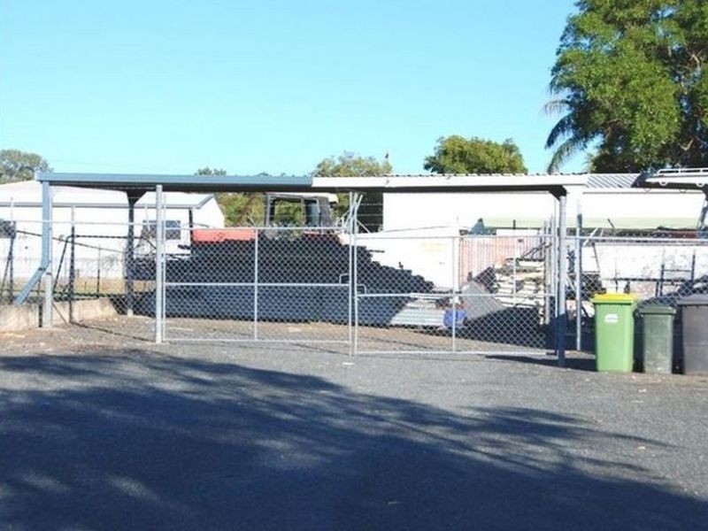 42 Lee Street, Sarina QLD 4737