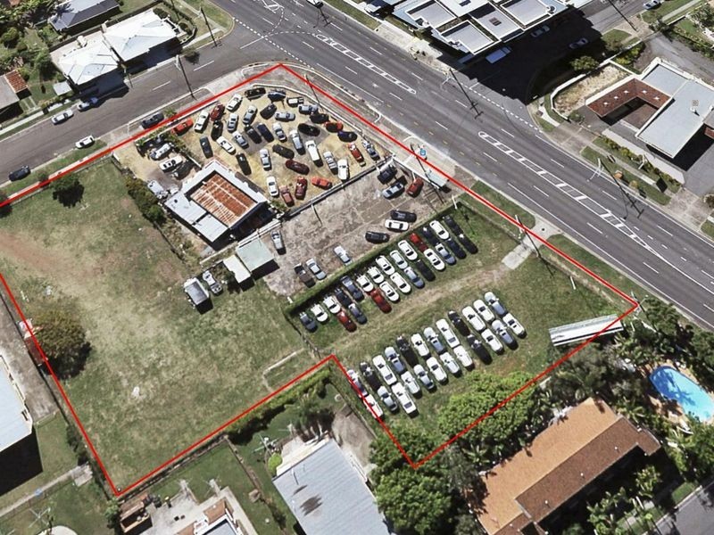909-915 Logan Road, Holland Park West QLD 4121