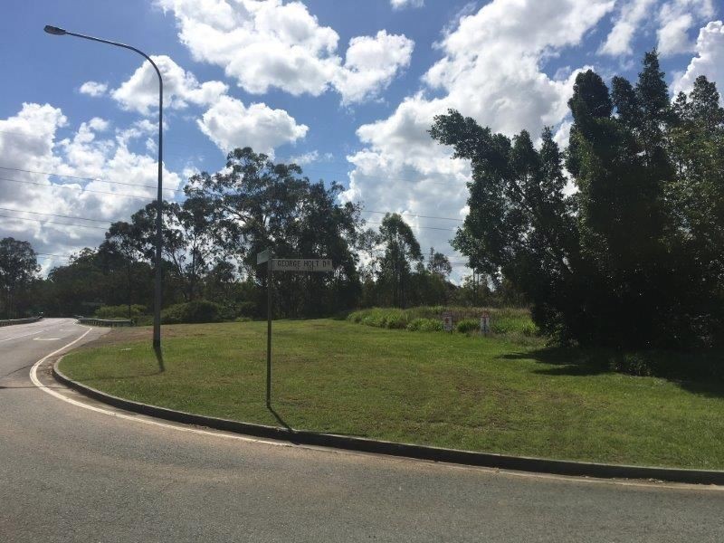 8 George Holt Drive, Mount Crosby QLD 4306