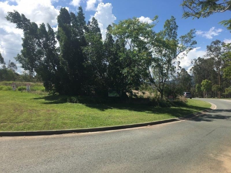 8 George Holt Drive, Mount Crosby QLD 4306