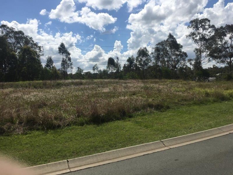 8 George Holt Drive, Mount Crosby QLD 4306