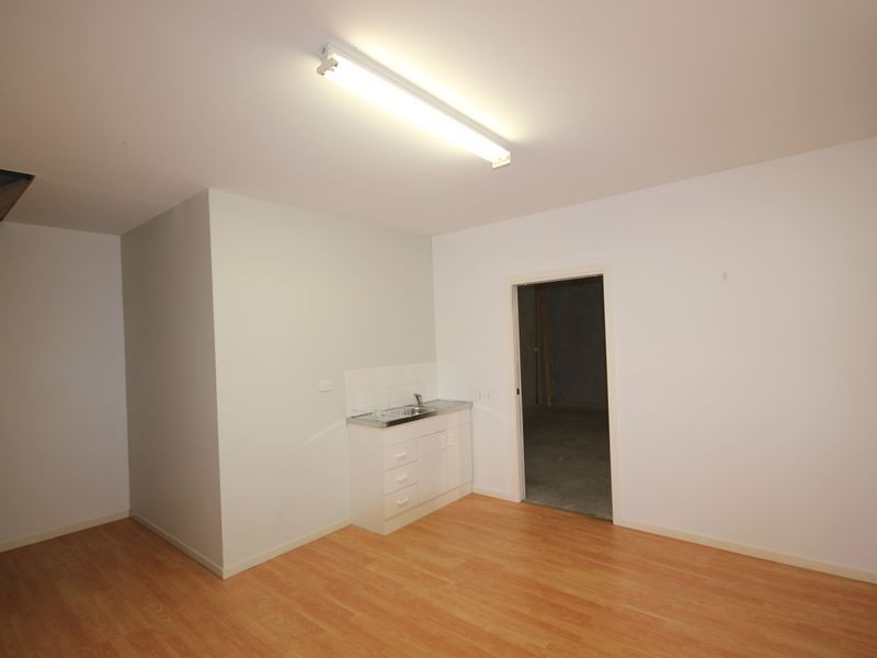 4/8 Riverland Drive, Loganholme QLD 4129