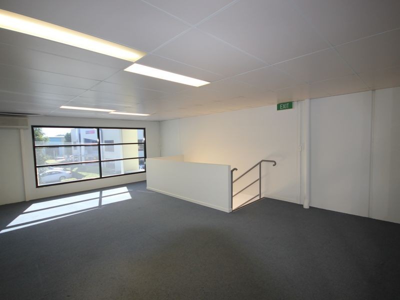 4/8 Riverland Drive, Loganholme QLD 4129