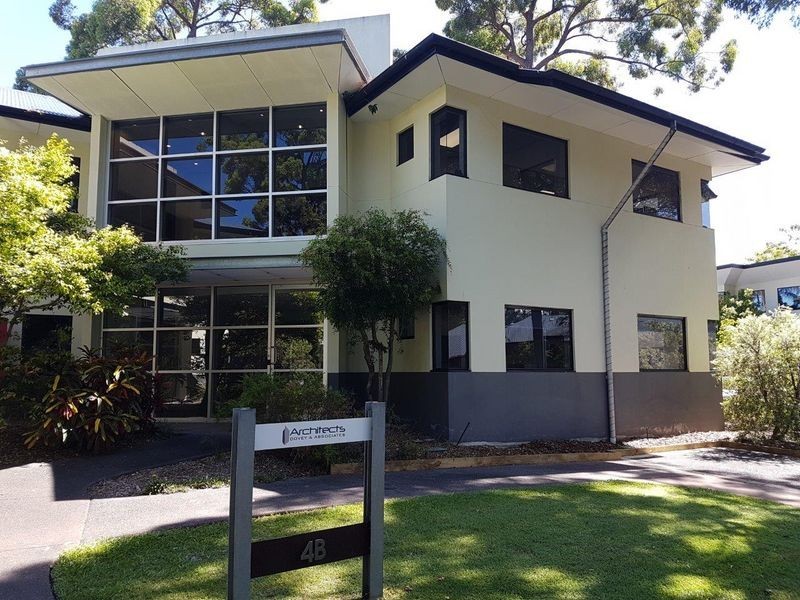 4B/2404 Logan Road, Eight Mile Plains QLD 4113