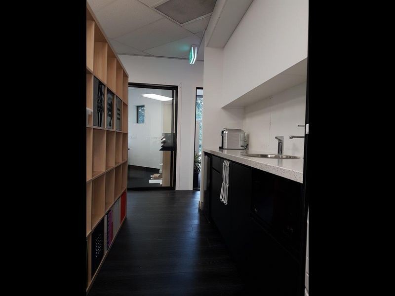 4B/2404 Logan Road, Eight Mile Plains QLD 4113