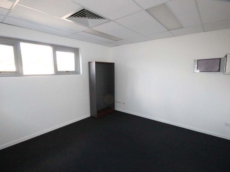 16 Beenleigh Redland Bay Road, Loganholme QLD 4129