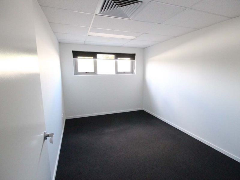 16 Beenleigh Redland Bay Road, Loganholme QLD 4129