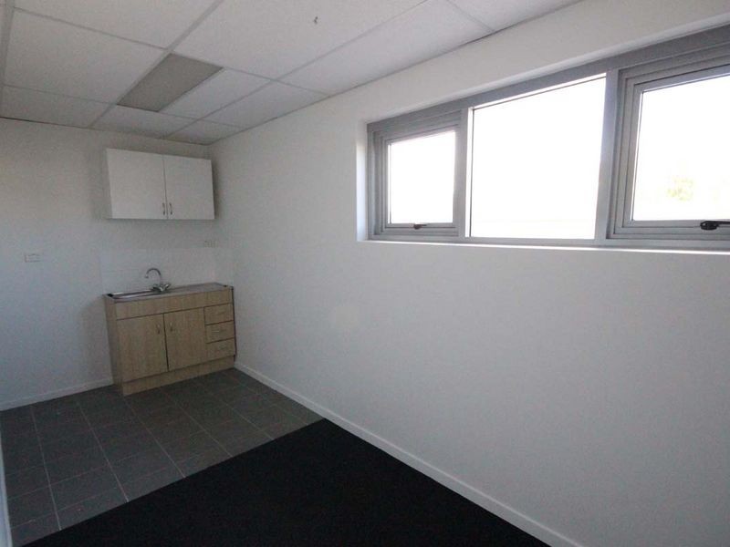 16 Beenleigh Redland Bay Road, Loganholme QLD 4129