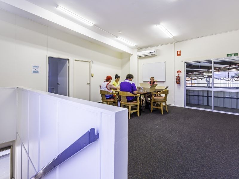 4 Leeds Street, Rocklea QLD 4106