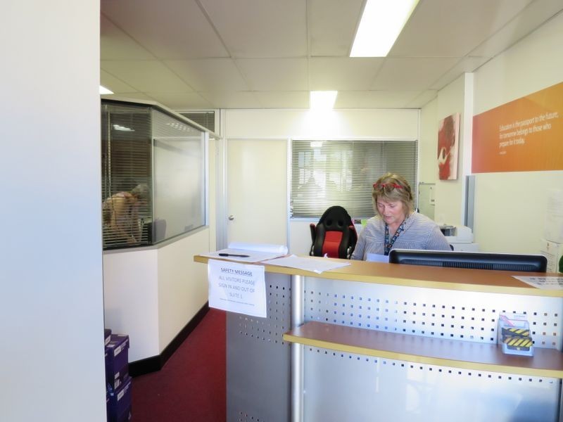 1/6 Vanessa Boulevard, Springwood QLD 4127