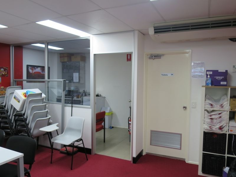 1/6 Vanessa Boulevard, Springwood QLD 4127