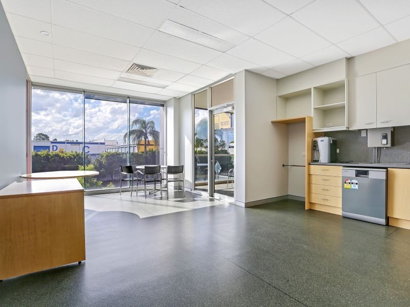 Suite 2 & 3/3431 Pacific Highway, Springwood QLD 4127
