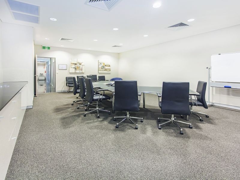 18 Flinders Parade, North Lakes QLD 4509