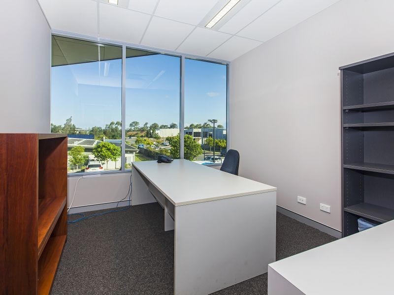 18 Flinders Parade, North Lakes QLD 4509