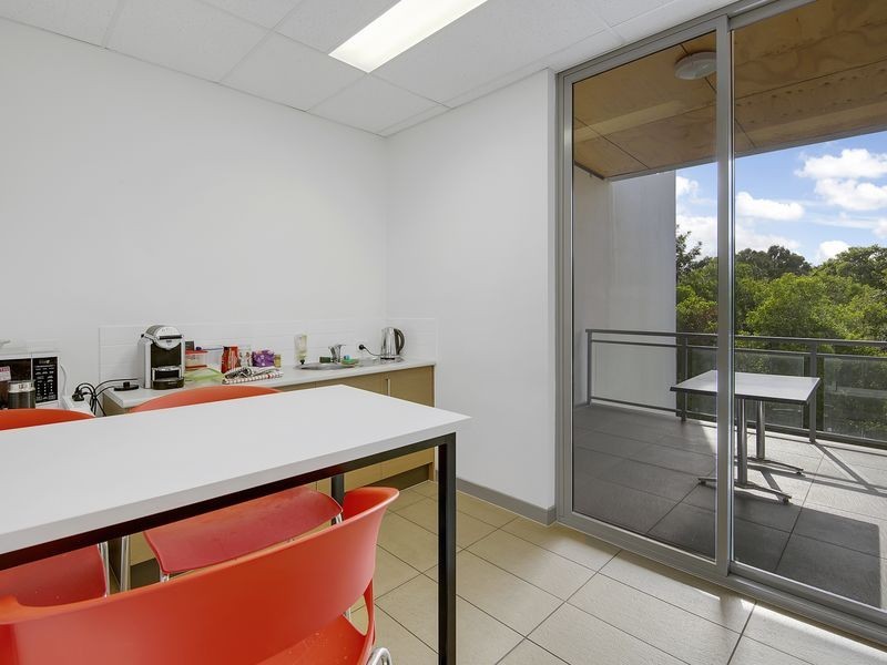 10/3990 Pacific Highway, Loganholme QLD 4129